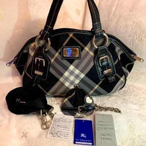 authentic burberry 2 way sling bag with coin purse